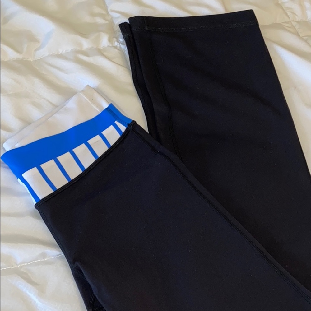 lululemon yoga pants with unique waistband! Size 4
